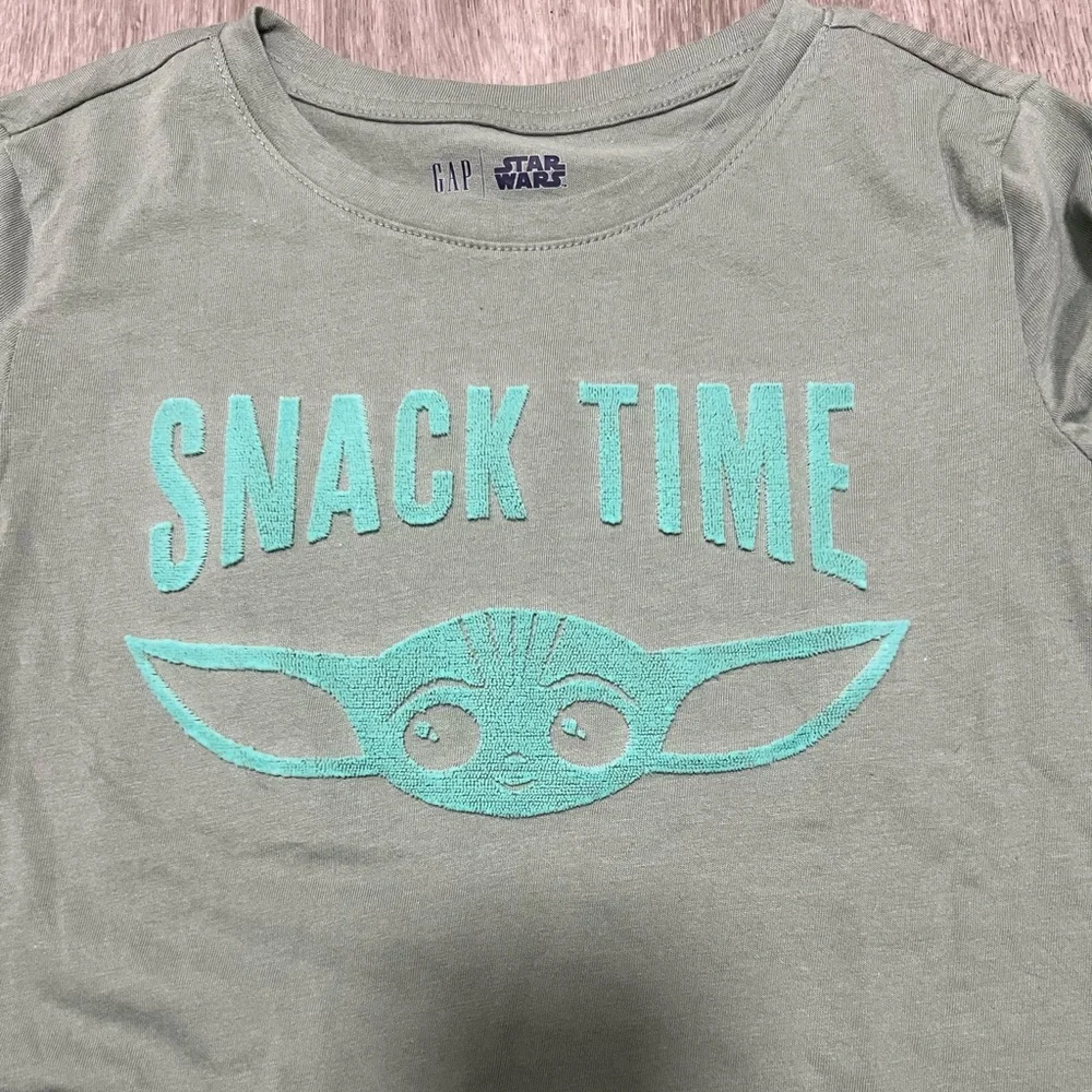 GAP Kids Star Wars‎ Green Long Sleeve Shirt w/ Yoda, girls size M